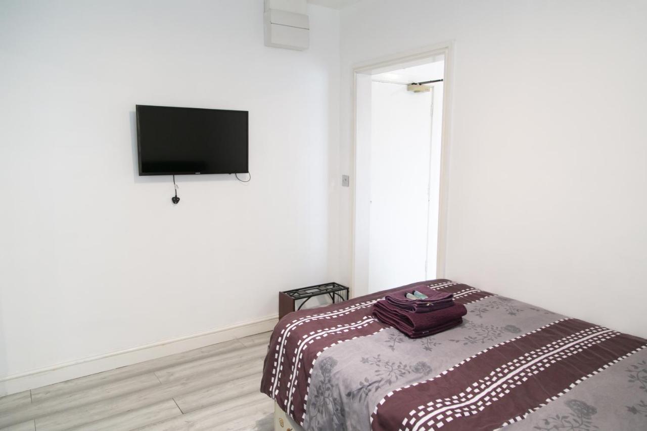 Hills View Apartments Манчестер Екстер'єр фото