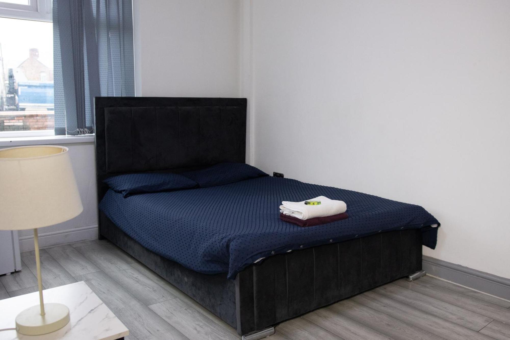 Hills View Apartments Манчестер Екстер'єр фото
