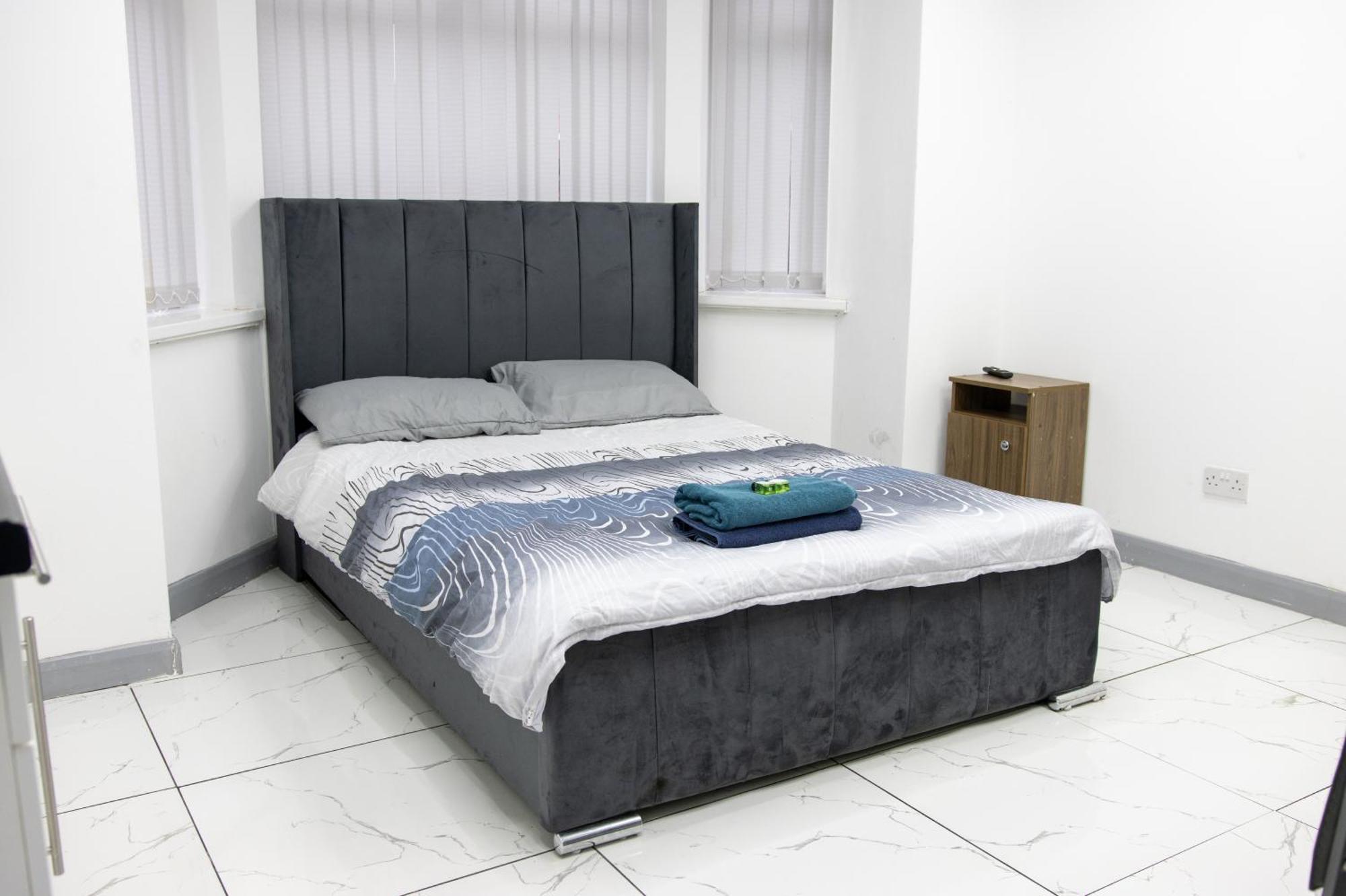 Hills View Apartments Манчестер Екстер'єр фото